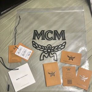 Mcm ziplock gift wrap set